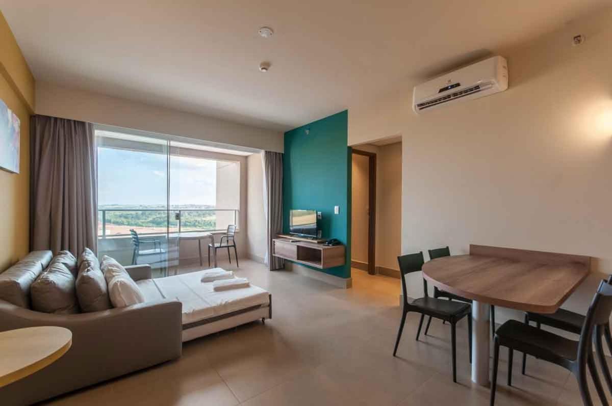 Enjoy Solar Das Aguas Park Resort Olímpia Exterior foto A living room in a condominium