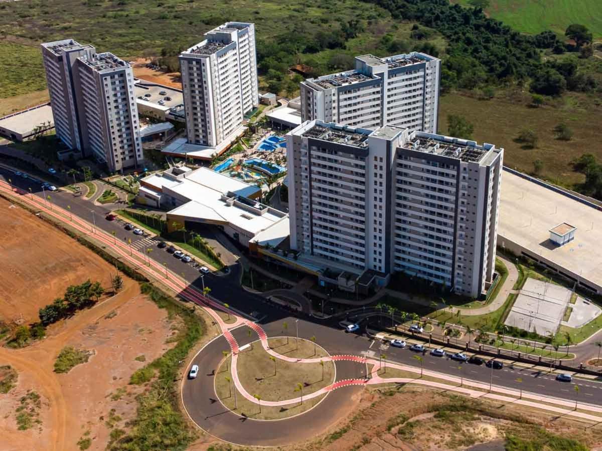 Enjoy Solar Das Aguas Park Resort Olímpia Exterior foto Aerial view of the complex