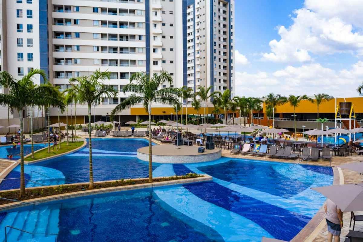 Enjoy Solar Das Aguas Park Resort Olímpia Exterior foto The swimming pool at the Blue Residences